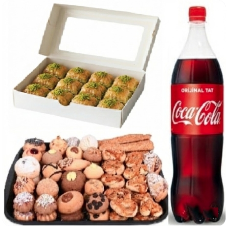 1 kg Kuru Pasta + 1 kg Fıstıklı Baklava + 1 Litre Kola Menüsü